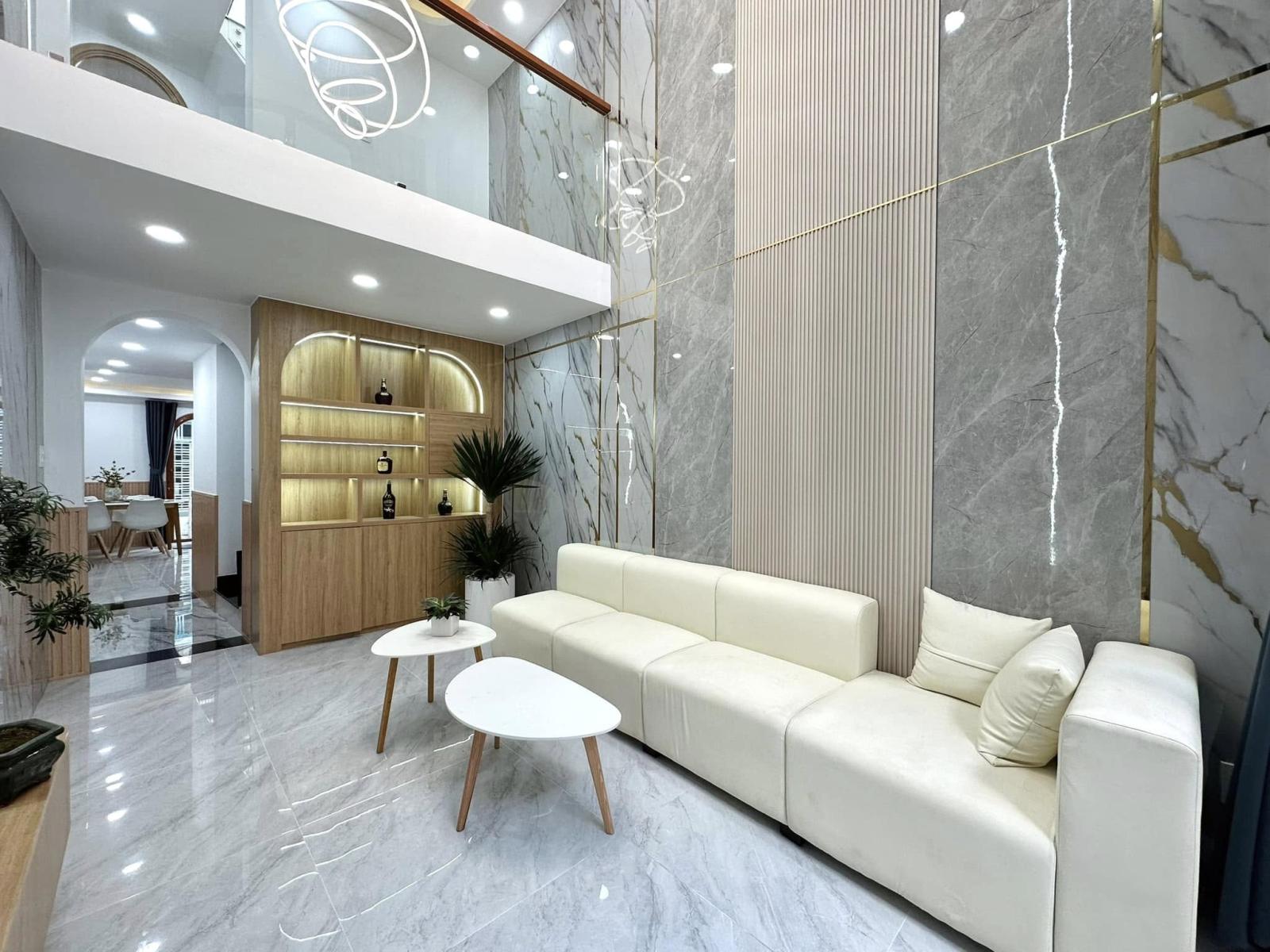 PHÂN LÔ CỰC VIP VINADIC,VỈA HÈ, OTO TRÁNH, Ô CHỜ THANG MÁY,DT:70Mx5T,MT:5m,16ty 15985462