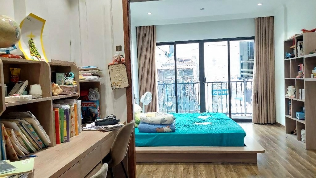 hoàng hoa thám DT 35m x5 tầng 7,99 tỷ- full nội thất xịn,nhà mới ngõ thông 15985508