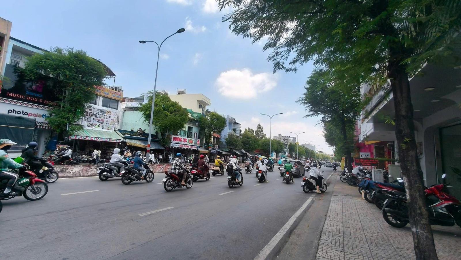 Bán nhà Mặt tiền Lê Trọng Tấn - gần Tây Thạnh, 5,2x21m, 2 Tầng, HĐT 50 triệu, 25,9 tỷ. 15985507