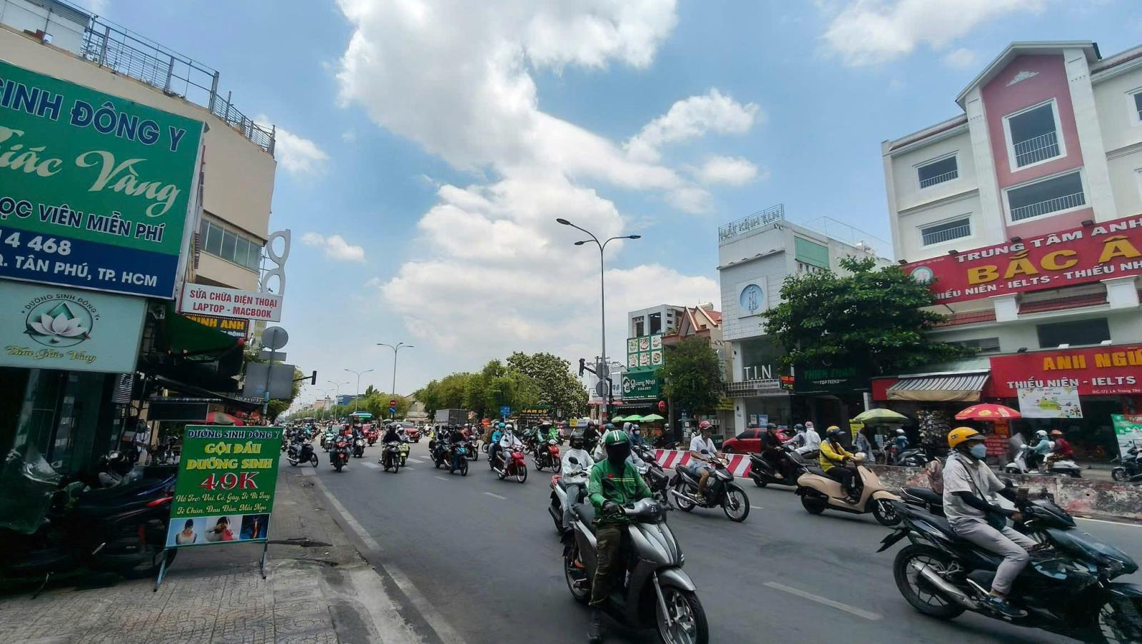 Bán nhà Mặt tiền Lê Trọng Tấn - gần Tây Thạnh, 5,2x21m, 2 Tầng, HĐT 50 triệu, 25,9 tỷ. 15985507