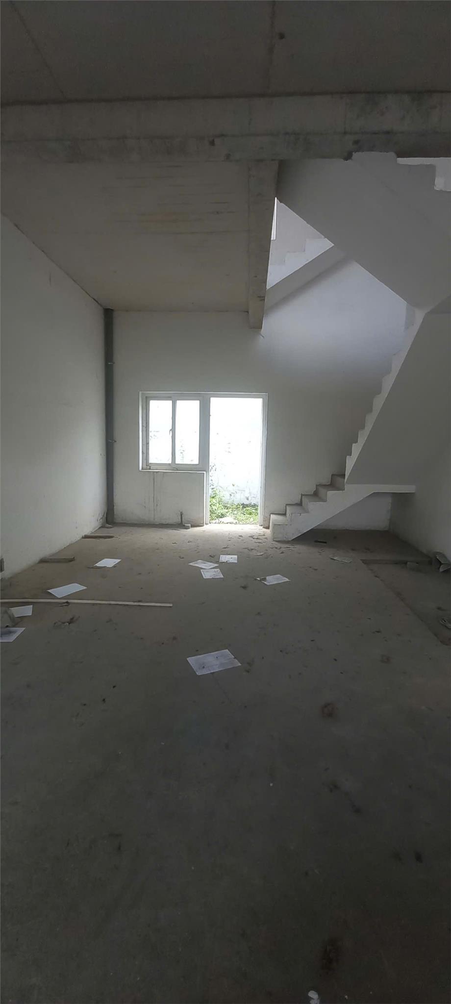 Bán nhà Mega Village Khang Điền, quận 9, DT 75m2, xây 3 tầng, hiện trạng thô, giá 8 tỷ có TL 15985519