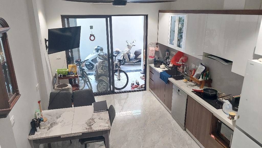 hoàng hoa thám DT 35m x5 tầng 7,99 tỷ- full nội thất xịn,nhà mới ngõ thông 15985532