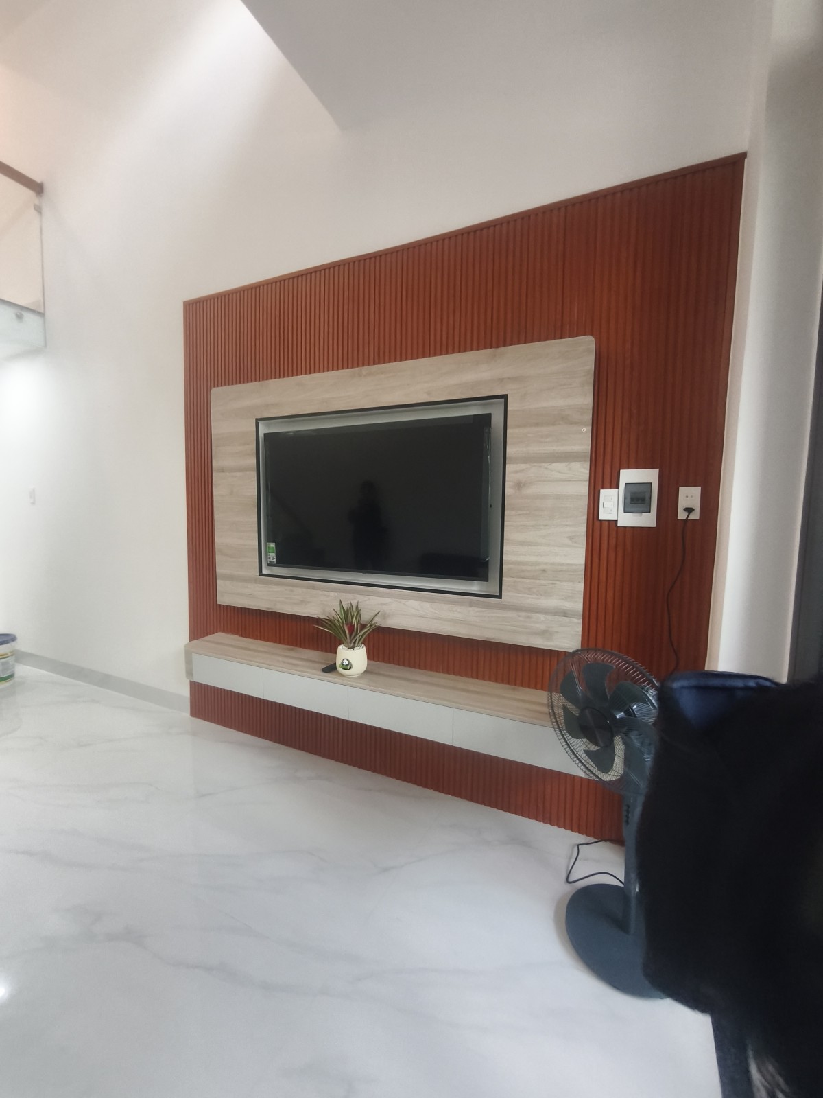 Bán tòa căn hộ 4 tầng thang máy Phan Tứ 100m2 giá tốt dòng tiền 105tr/tháng 15985546