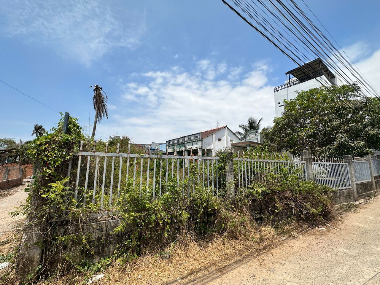 Bán 128m2 đất sát Biển Tam Tân - Tân Tiến - LaGi 1.9 tỷ đi bộ ra biển 15985550