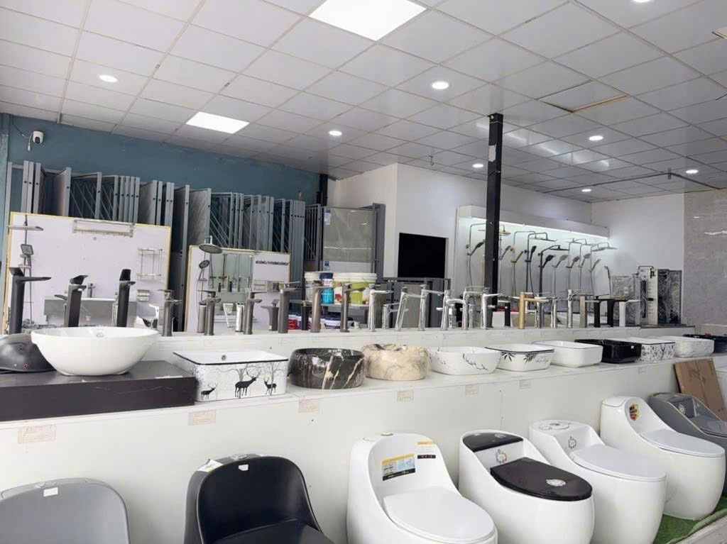 MẶT PHỐ LÊ TRỌNG TẤN , KINH DOANH SẦM UẤT - MẶT TIỀN KHỦNG, VỈA HÈ ĐÁ BÓNG, ĐƯỜNG 2 LÀN, NHÀ 2 MẶT 15985560