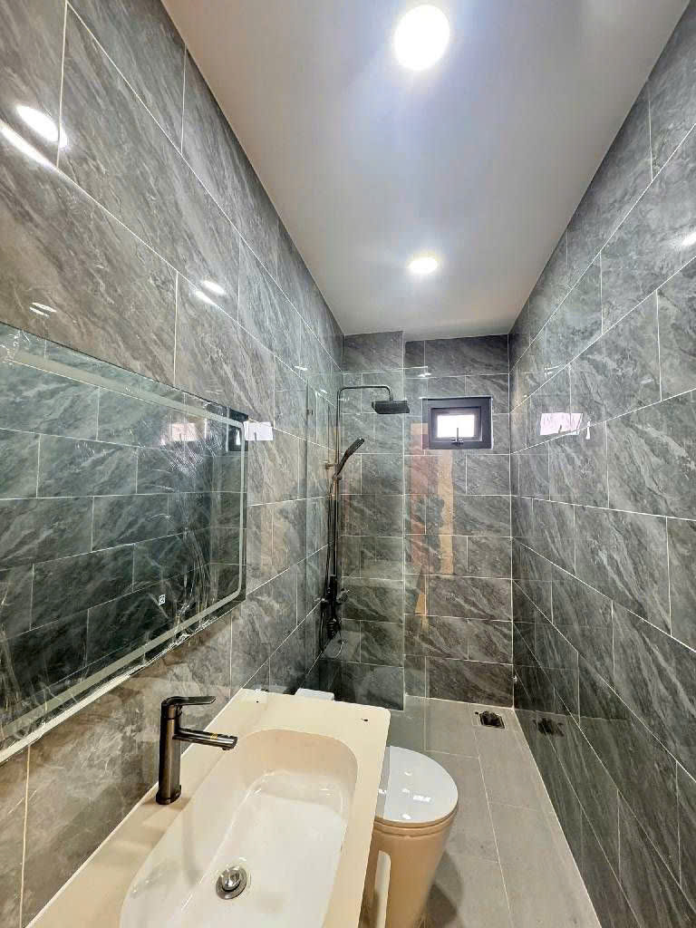 HÀNG HIẾM-Đỗ Xuân Hợp Quận 9-80M2-4 Tầng Mới-HXH-8 Phút Ra Metro- 9,8 Tỷ 15985564