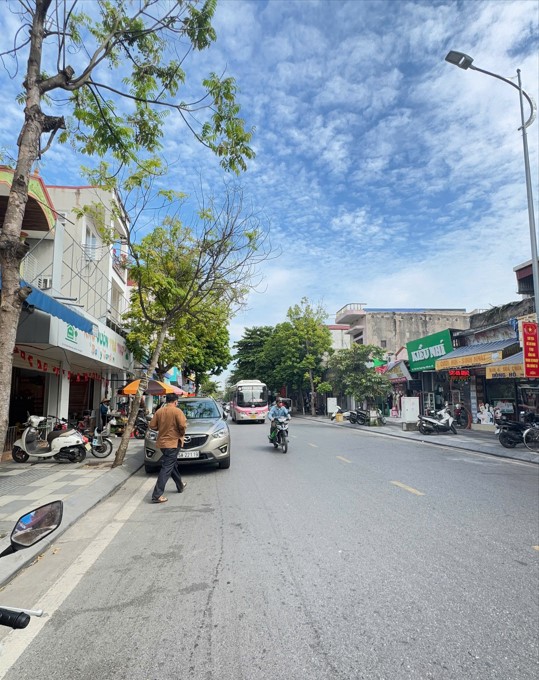 SIÊU PHẨM NHÀ MẶT ĐƯỜNG TRẦN THÀNH NGỌ – KIẾN AN – LÔ ĐẤT 213M² – DÒNG TIỀN SẴN – GIÁ 18 TỶ 15985636