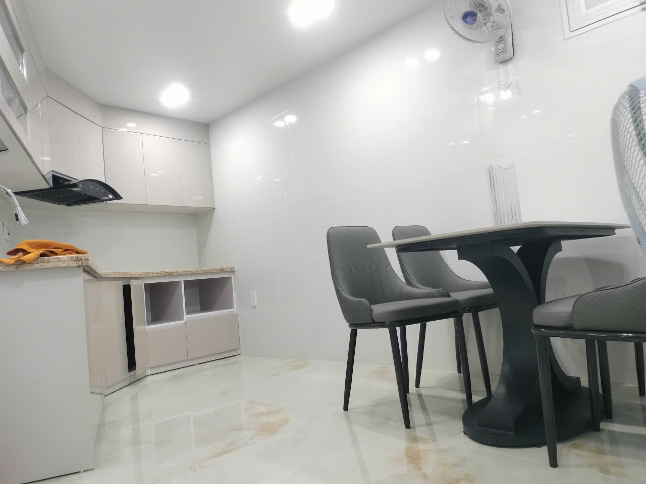 BÁN NHÀ GÓC 3,5 TẦNG NGÕ 89 AN ĐÀ – HẢI PHÒNG – Ô TÔ TẬN CỬA – GIÁ HƠN 4 TỶ 15985646