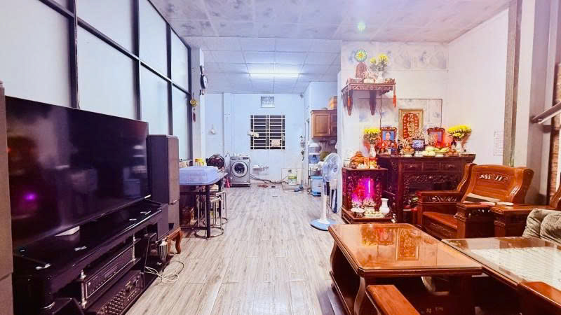 Bán nhà Mặt tiền Tô Ký - gần ngã tư Nguyễn Ảnh Thủ, 8x27m, Cấp 4, HĐT 40 triệu, 16,5 tỷ. 15985695