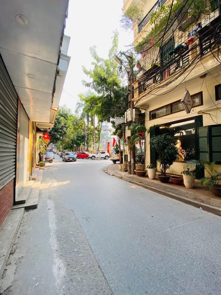 Bán nhà phố Kim Mã, Ba Đình, dân xây, ô tô lùi cửa, hai thoáng, kinh doanh, 42m, 13 tỷ 15985702