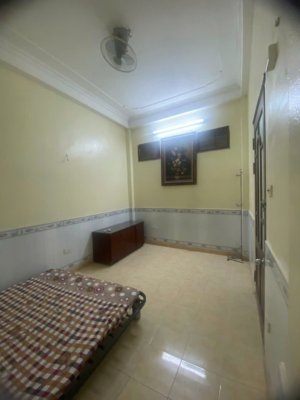 Cho thuê nhà ngõ Chợ Khâm Thiên 22 m2*4 tầng-Giá 7,5 triệu 15985710