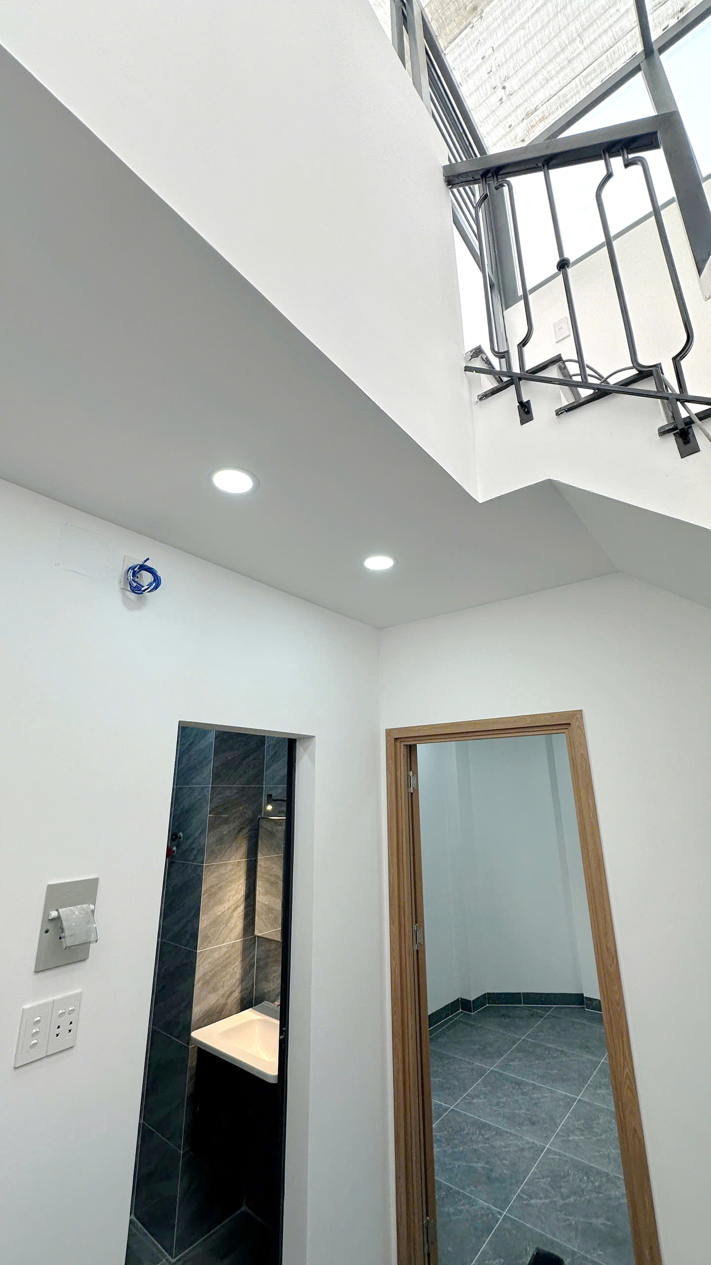 2 lầu ST/4PN Dương Bá Trạc P.Hưng Phú (P1Q8) 15985712