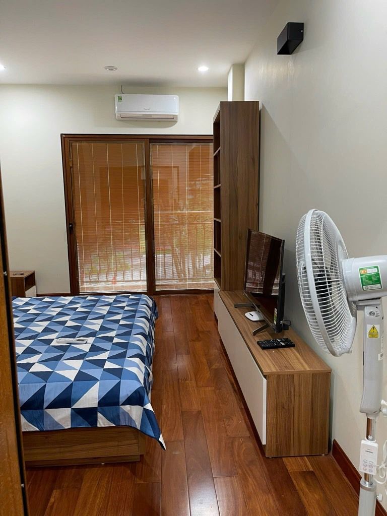 Bán nha đẹp Hồng Tiến- dân xây- thang máy- oto- ngõ thông-full NT 6 tầng nhỉnh 12 tỷ(TL) 15985744