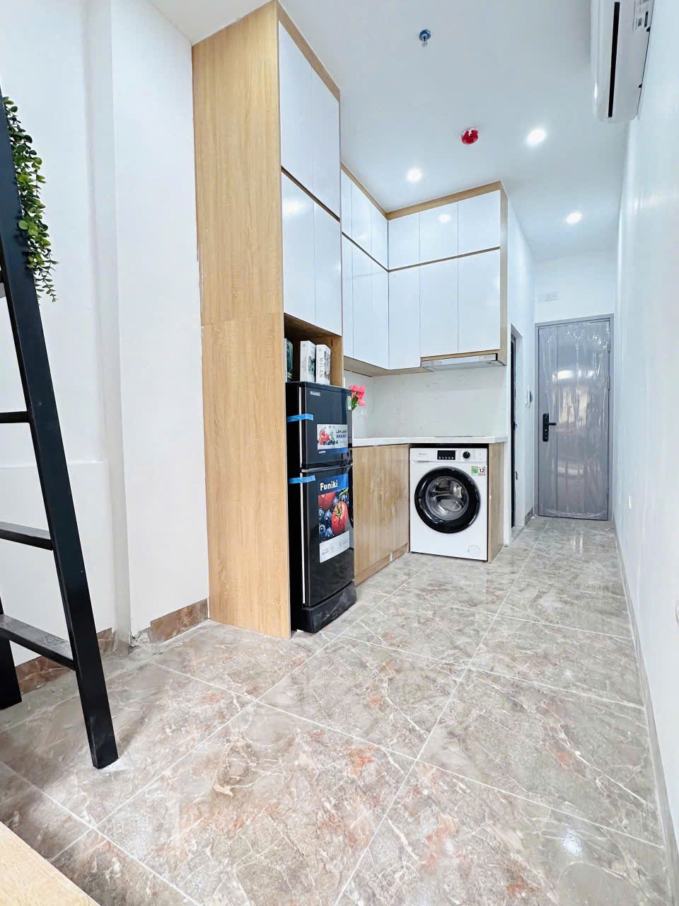 CẦN NHƯỢNG PHÒNG CCMN – NGÕ 281 TRẦN KHÁT TRÂN, HAI BÀ TRƯNG, HÀ NỘI 15985753