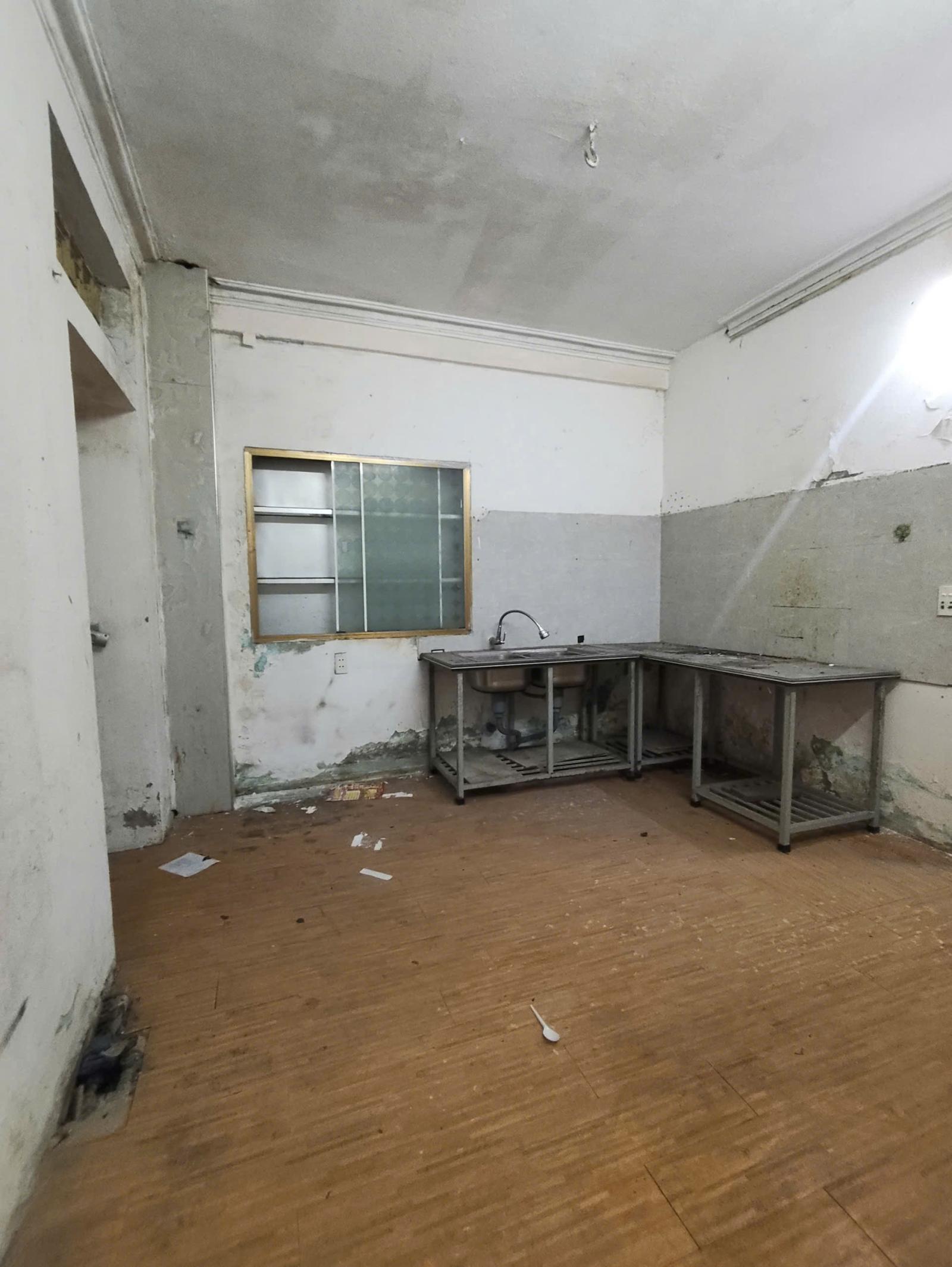 BÁN ĐẤT TẶNG NHÀ 2 TẦNG PHỐ HOÀNG QUÝ – TÔ HIỆU – LÊ CHÂN – Ô TÔ ĐỖ CỬA – GIÁ 3,35 TỶ 15985757