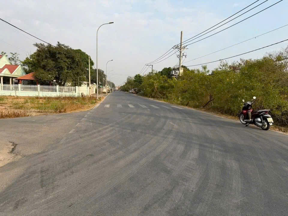 SIÊU QUỸ ĐẤT GÓC 2 MẶT TIỀN NGUYỄN THỊ LÈN – NGANG 115M KHỦNG 15985777