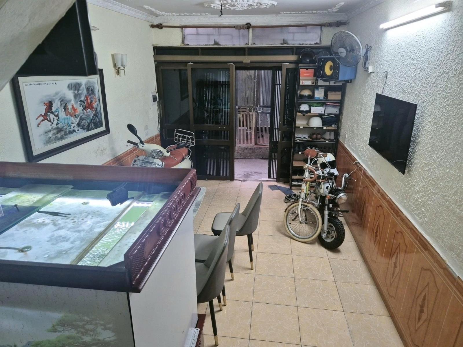 Bán Nhà Thành Công 34m2.  3 tầng. Mặt tiền 3.8m. giá 10.5 Tỷ Đống Đa Hà Nội 15985781