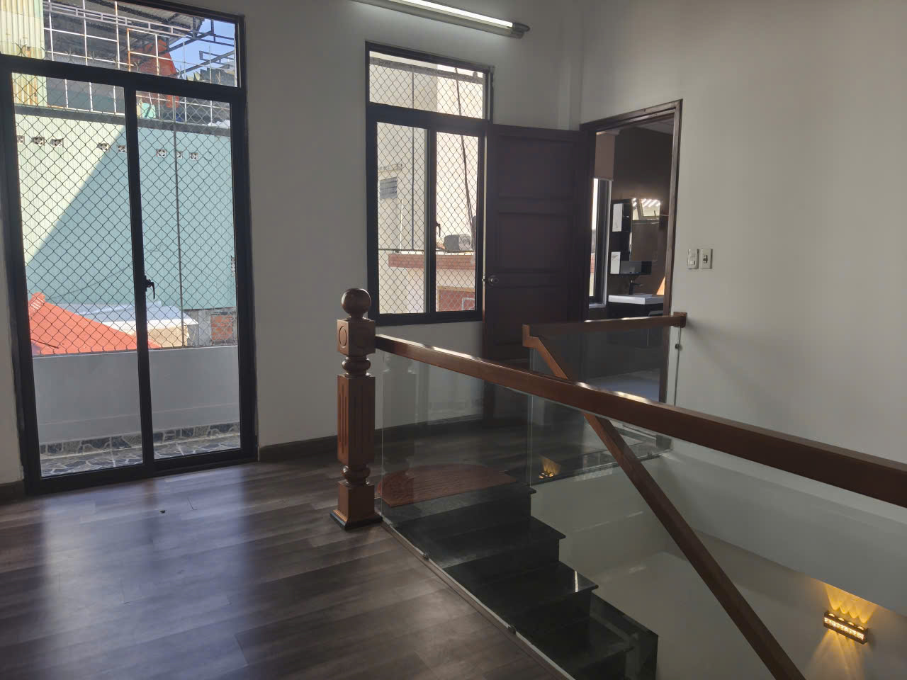 ♥ Nhà 2 mặt thoáng gần Ông Ích Khiêm ngay Big C, 95m2, ngang 7m, 2 tầng cực đẹp thoáng, 5.x tỷ 15985821