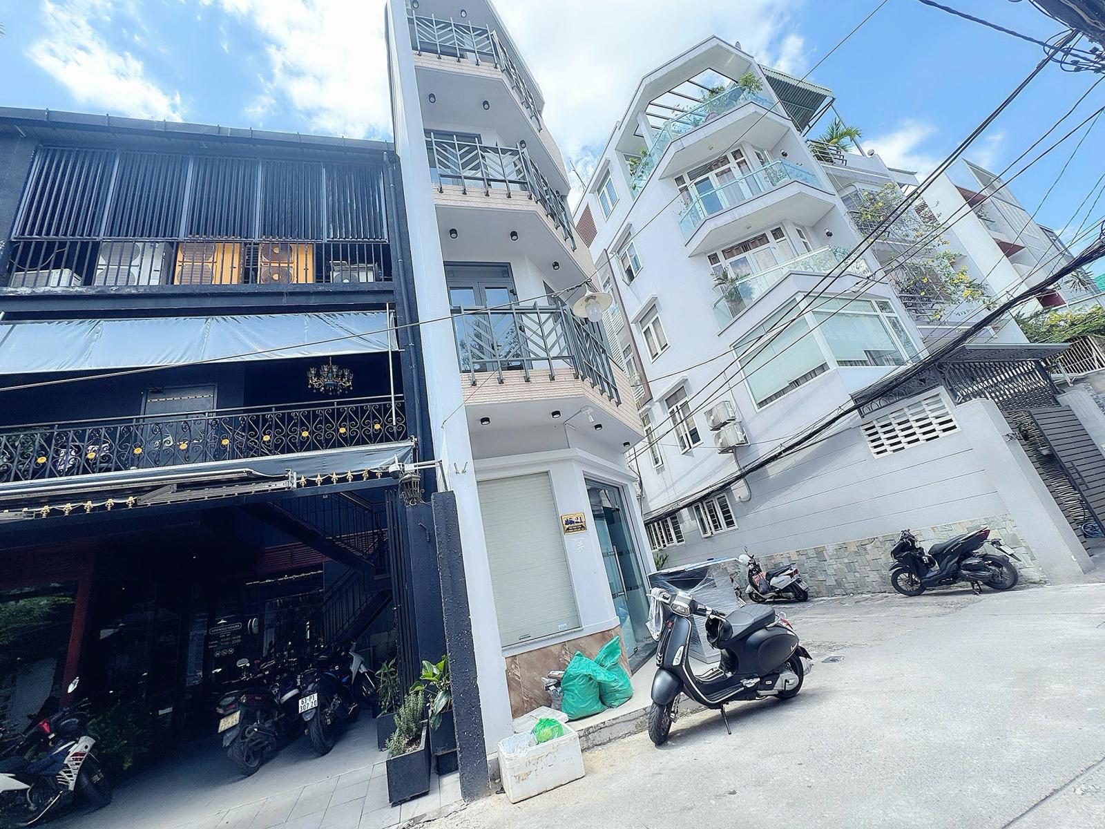 CHÍNH CHỦ BÁN CHDV SIÊU ĐẸP - GÓC 2 MẶT TIỀN HXH THÔNG Đ. TÔN THẤT TÙNG, QUẬN 1 - DÒNG TIỀN ĐỀU * 15985826