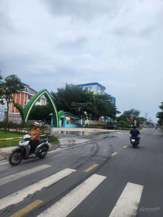 Bán hà mặt tiền 13841m giá 280 tỷ Đường Đỗ Văn Dậy 15985868