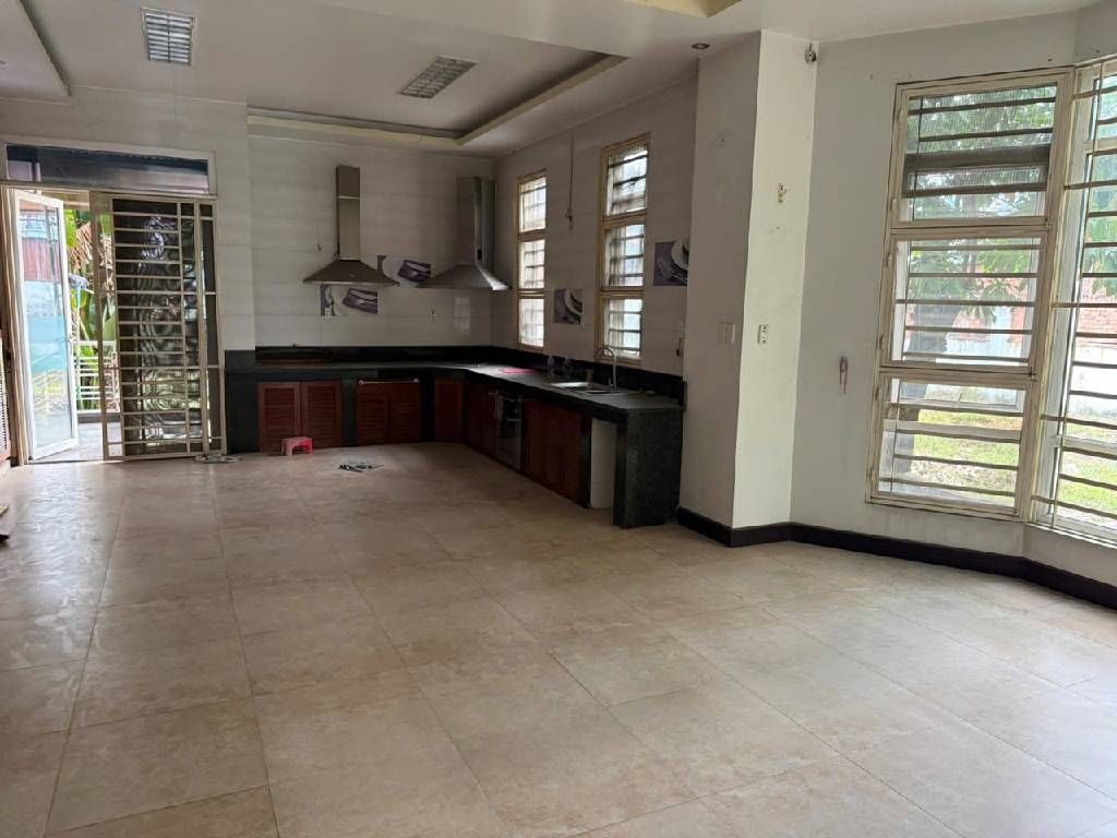 Cần Bán-Biệt thự Phố - Lê Thị Riêng-  Q12,- 1053m2  Giá Chỉ 76 tỷ, bán gấp! 15985876