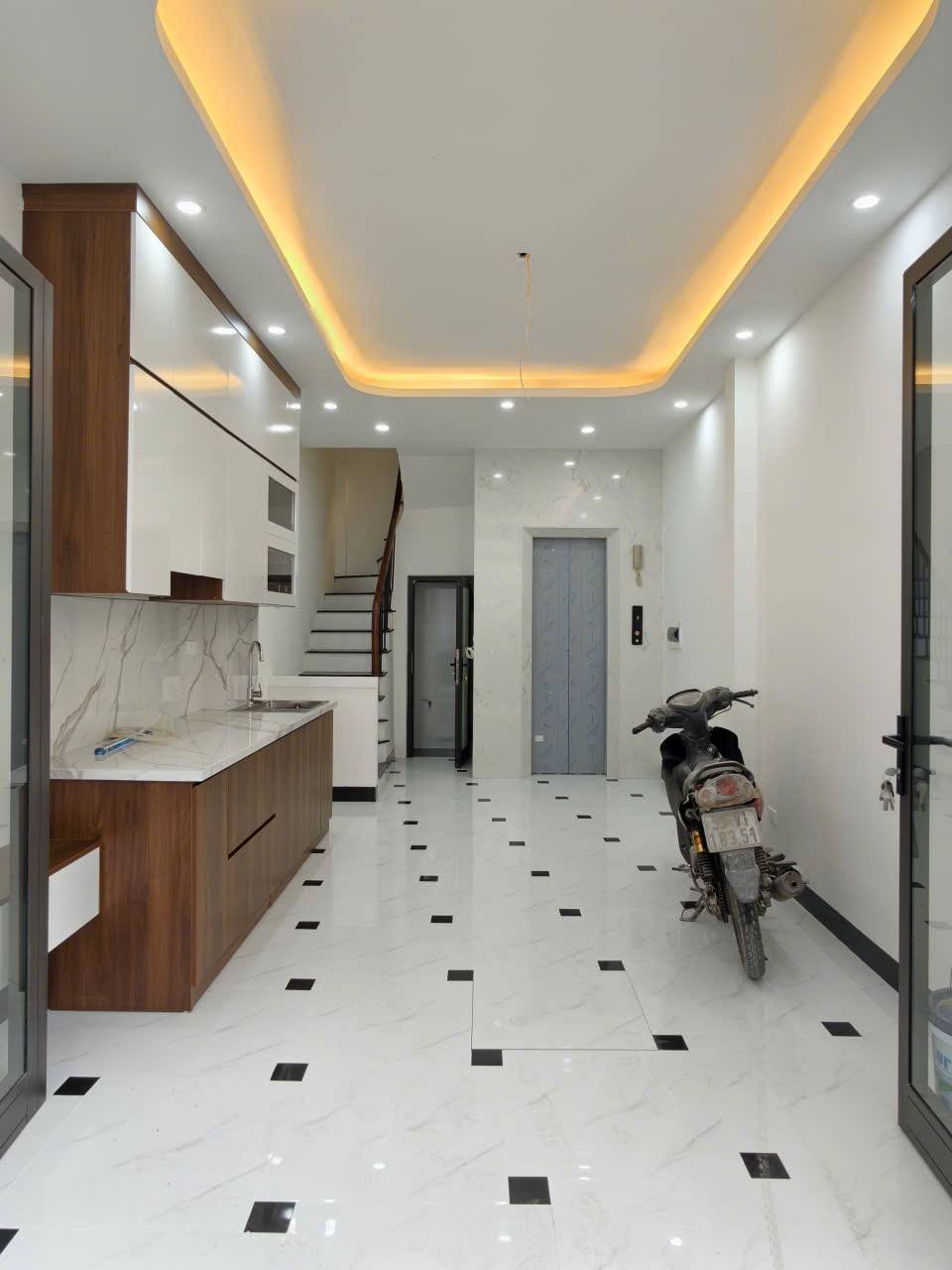 NHÀ ĐẸP, NGÕ 187, XUÂN ĐỈNH, BẮC TỪ LIÊM-TM: 31M X5T, MT 3,5M, GIÁ 8,69 TỶ. 15985962