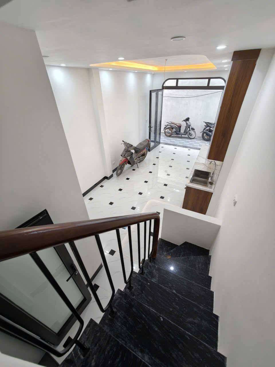 NHÀ ĐẸP, NGÕ 187, XUÂN ĐỈNH, BẮC TỪ LIÊM-TM: 31M X5T, MT 3,5M, GIÁ 8,69 TỶ. 15985962