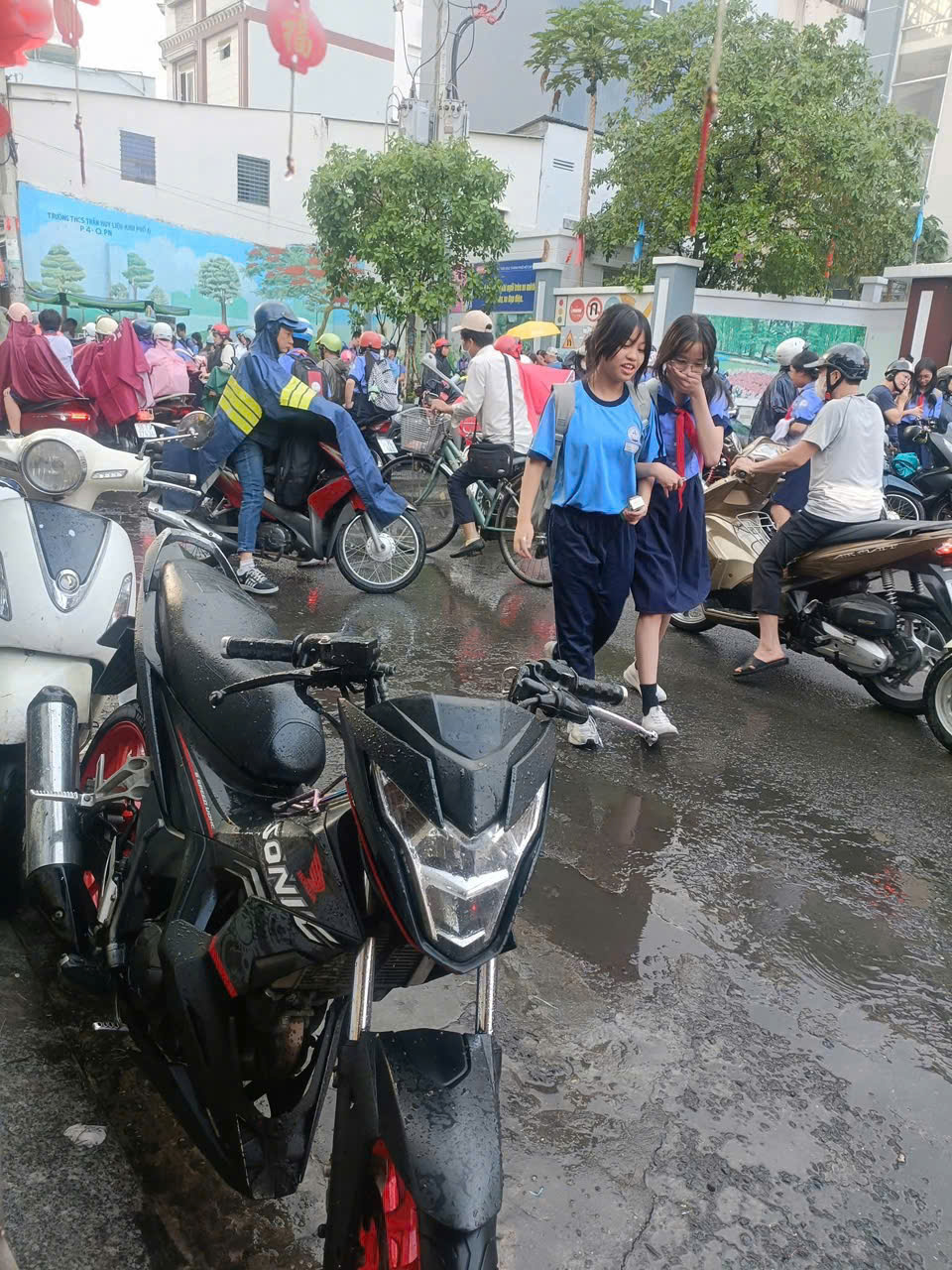 SANG NHƯỢNG QUÁN CHÁO, MÌ, NUI XÀO NGAY CỔNG TRƯỜNG ĐẠI HỌC - QUẬN PHÚ NHUẬN, HCM 15985996