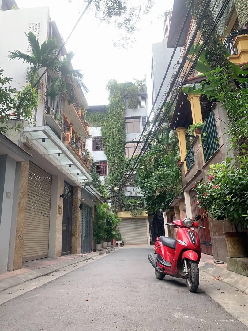Bán nhà khu phân lô phố Văn Cao, Ba Đình, dân xây, thoáng trước sau, 33m, 5 tầng, 10 tỷ 15986023