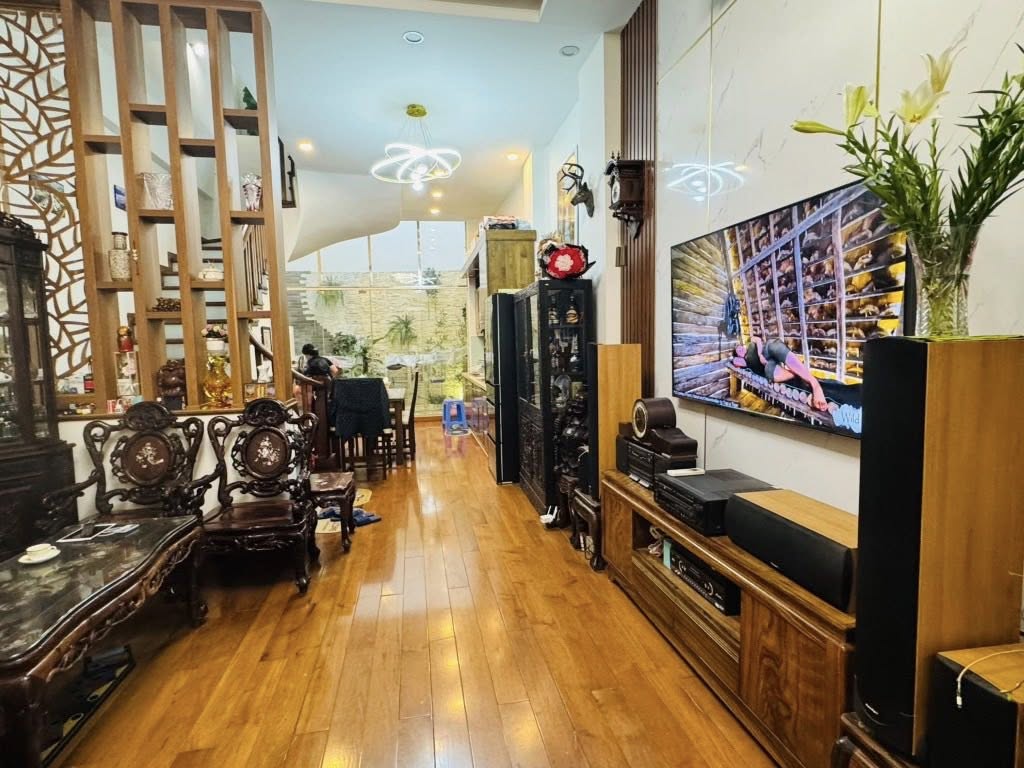 Bán nhà khu phân lô phố Văn Cao, Ba Đình, dân xây, thoáng trước sau, 33m, 5 tầng, 10 tỷ 15986023