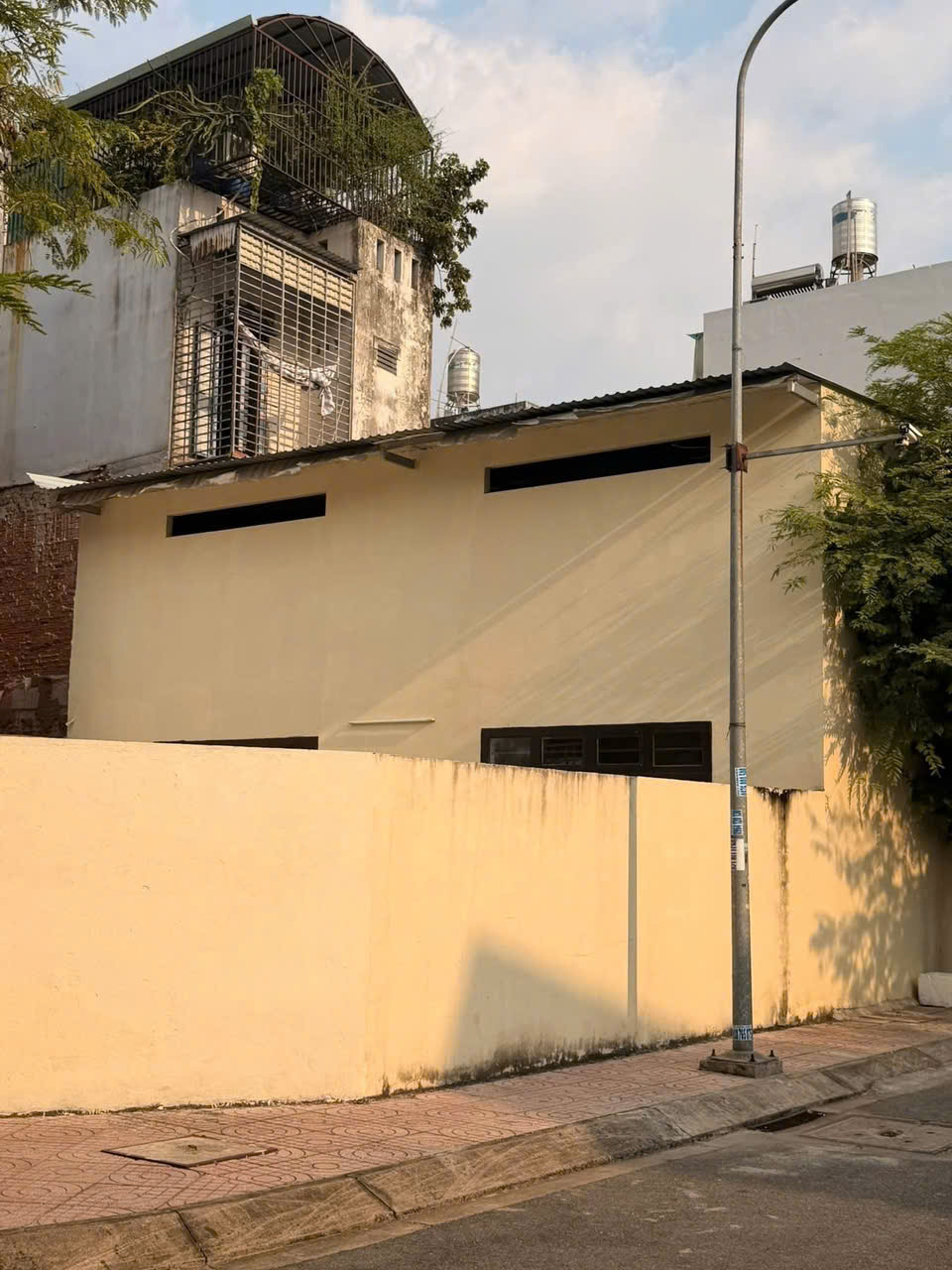 KHO XƯỞNG GÓC 2MT – NGANG 11M – ĐƯỜNG 10M XE TẢI – CHỈ 24.5 TỶ 15986031