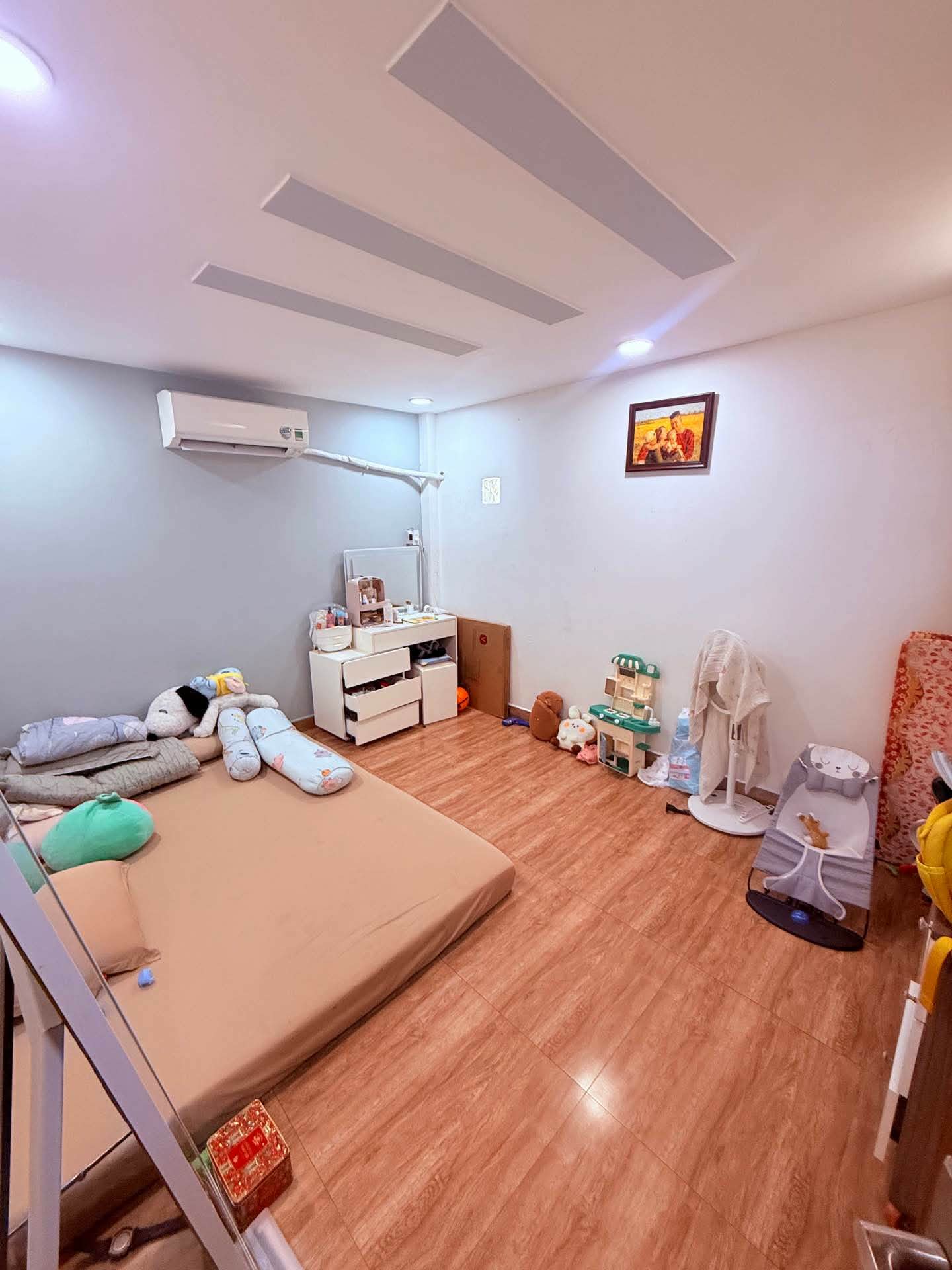 NHÀ ĐẸP TÂN PHÚ 5 TẦNG NGAY TRUNG TÂM CHỈ 9 TỶ 15986041