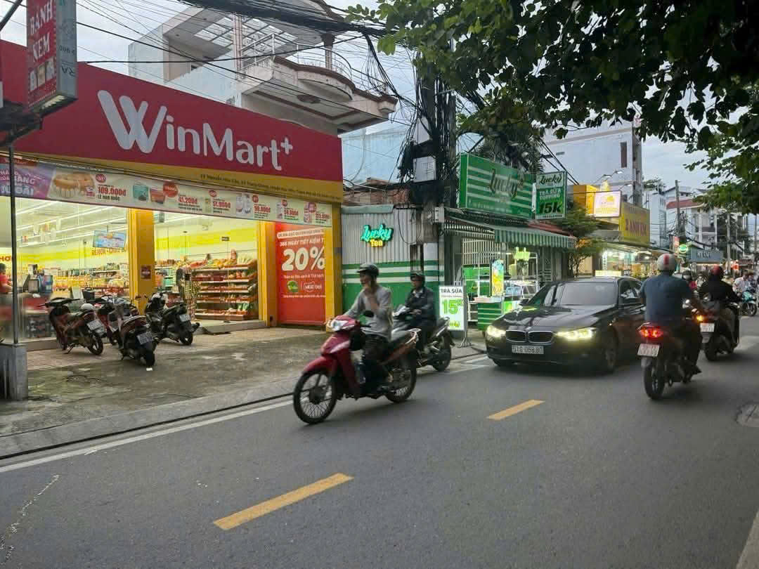 NHÀ (8.41x24) MT NGUYỄN HỮU CẦU, TRUNG CHÁNH, HÓC MÔN DÒNG TIỀN 18TR/THÁNG 15986048