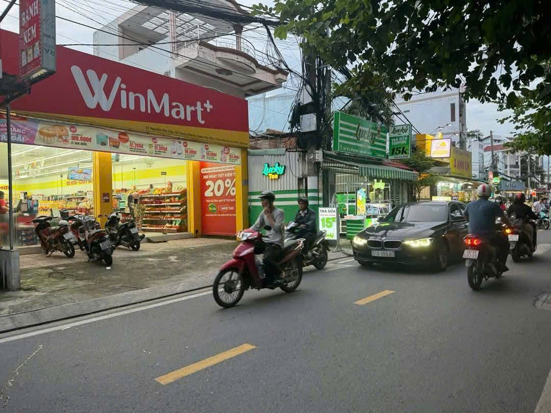 NHÀ (8.41x24) MT NGUYỄN HỮU CẦU, TRUNG CHÁNH, HÓC MÔN DÒNG TIỀN 18TR/THÁNG 15986048