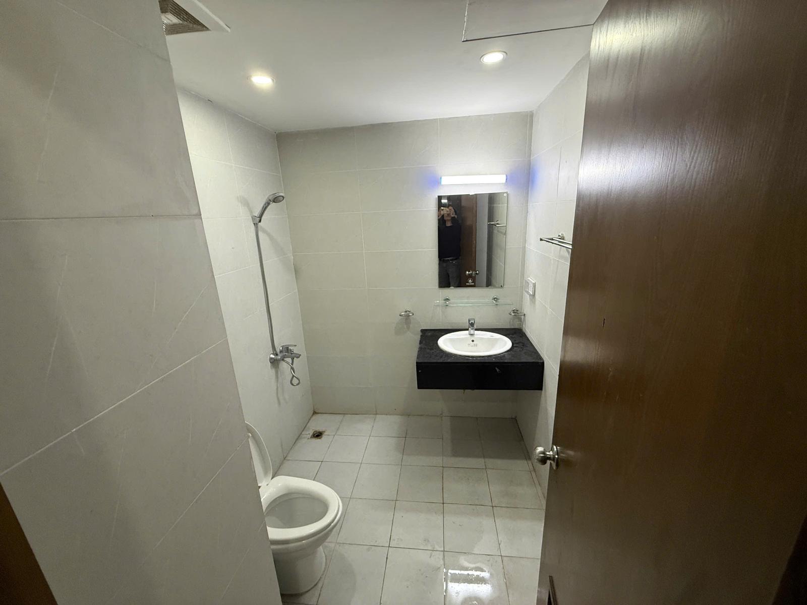 CHO THUÊ CĂN HỘ 3PN RỘNG 96M2 - TÒA CT2 X2 ĐẠI KIM - GIÁ CỰC TỐT 15986052