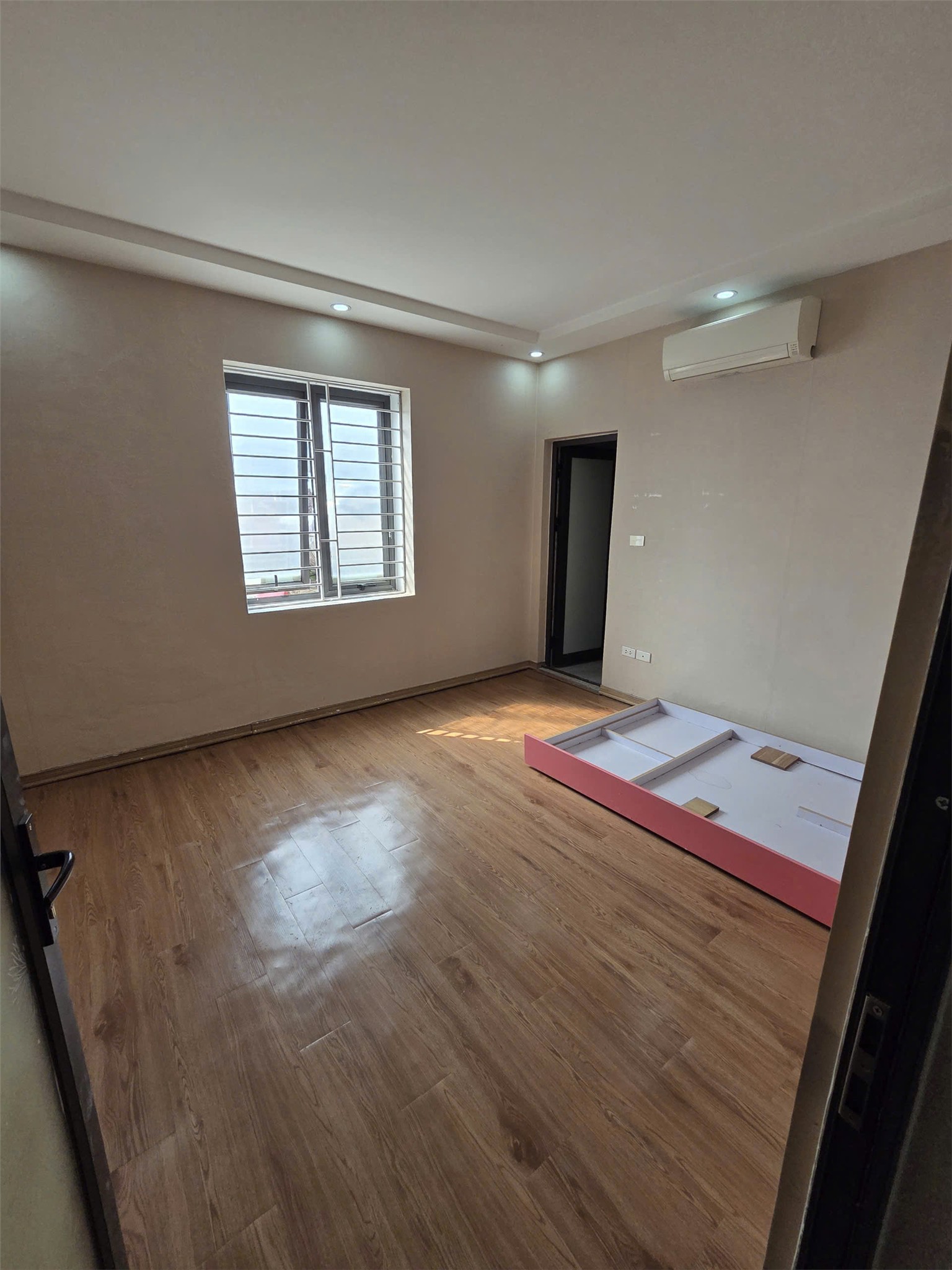 HÓT HÓT NHÀ ĐẸP – GIÁ TỐT CẦN BÁN GẤP CĂN HỘ Tại Phường Giang Biên, Long Biên, Hà Nội 15986068