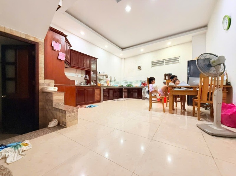Bán nhà đường số 10, Phường Tăng Nhơn Phú, Q9, Thủ Đức, TP HCM. DT  91m2, 3 tầng, 4PN, sổ hồng, 15986076