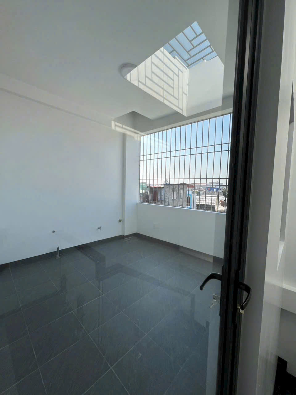 🍁🍁Nhà 4 tầng mới tinh ngõ 522 Ngô Gia Tự - 41m 4 tầng - Gần Chợ Cát Bi 15986082