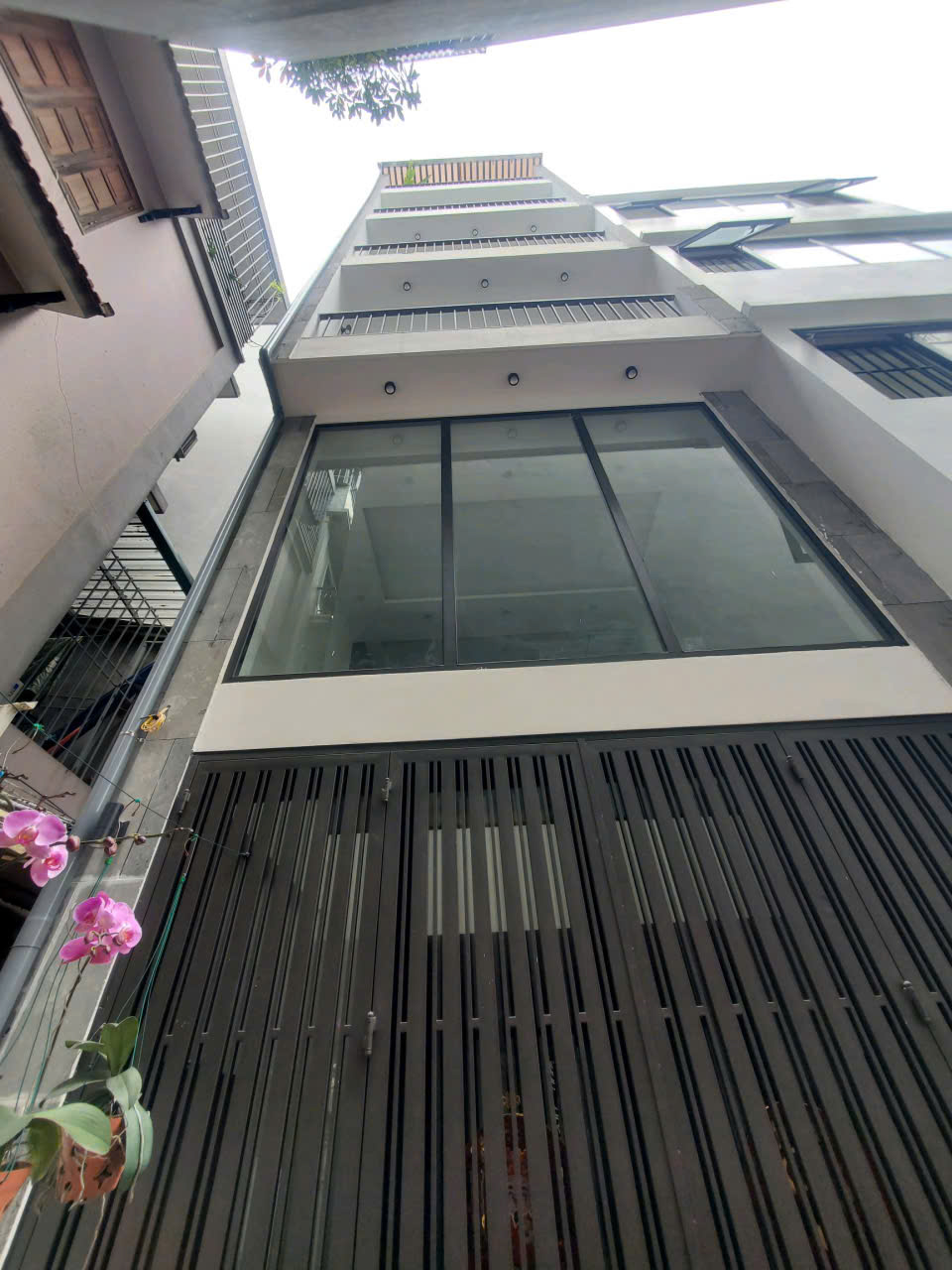 Bán nhà Ngọc Thuỵ,Long Biên 6 tầng,50m,mt4.5m oto đỗ cổng nhỉnh 12 tỷ 15986089