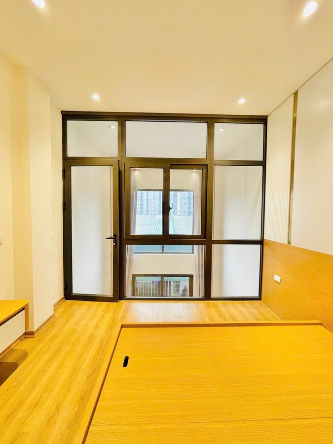 Bán Nhà Minh Khai. Hai Bà Trưng. 6 Tầng Thang Máy. DT 70m2. MT 6.9m. Giá 16.8 Tỷ. 15986100