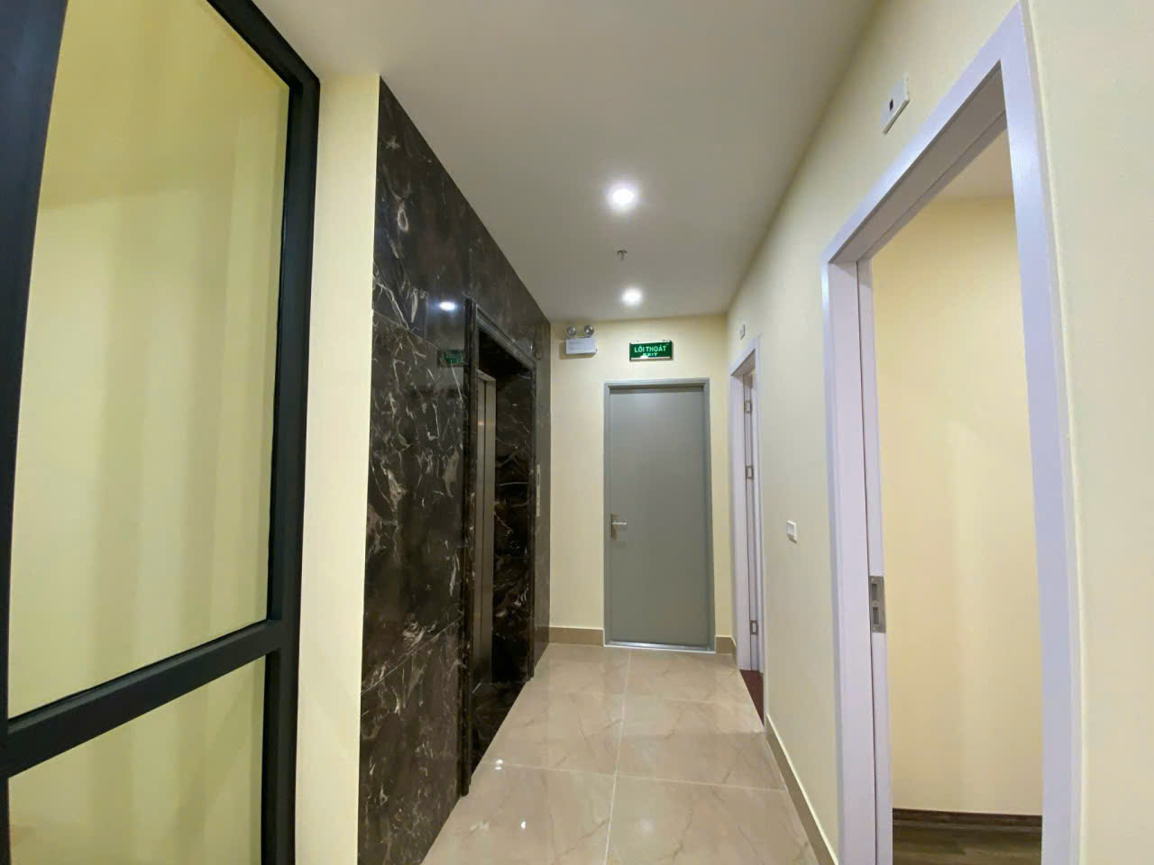 Bán tòa nhà mặt phố Hoàng Quốc Việt, kinh doanh đỉnh, chỉ 54 tỷ 15986127