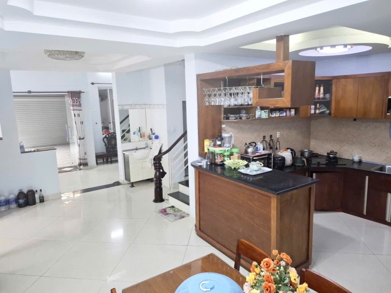 Bán biệt thự sân vườn đường só 38, Phường Hiệp Bình Chánh, Thủ Đức, TP HCM DT 170m2, 3 tầng. Giá 15986128