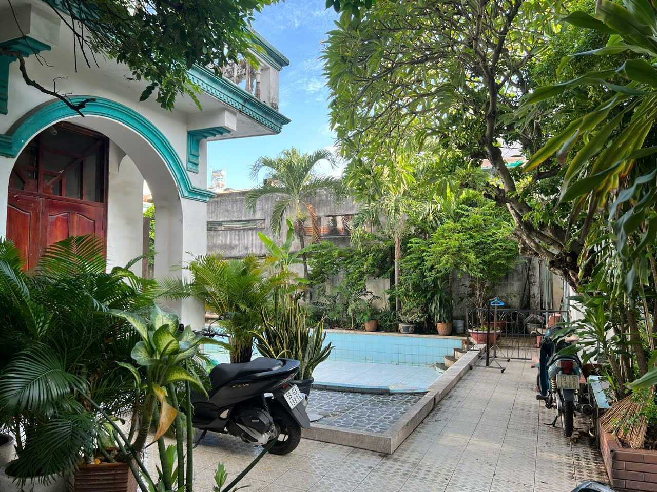 SIÊU BIỆT THỰ + QUỸ ĐẤT 1.090M² – GIẢM SỐC GẦN 30 TỶ – NGAY NGUYỄN VĂN QUÁ 15986154