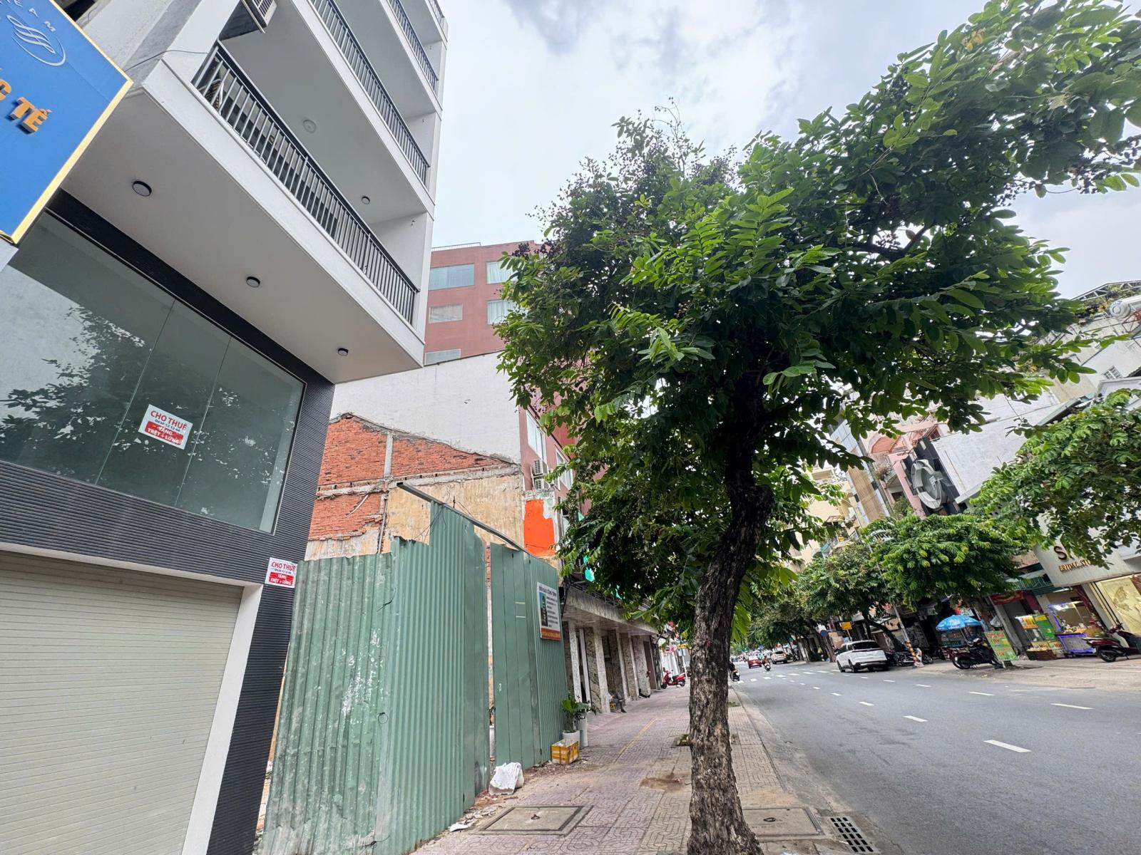 BÁN SIÊU PHẨM GPXD 1 HẦM 8 TẦNG - MẶT TIỀN KINH DOANH Đ. NGUYỄN ĐÌNH CHIỂU, Q.3 - 8M*24M 15986166