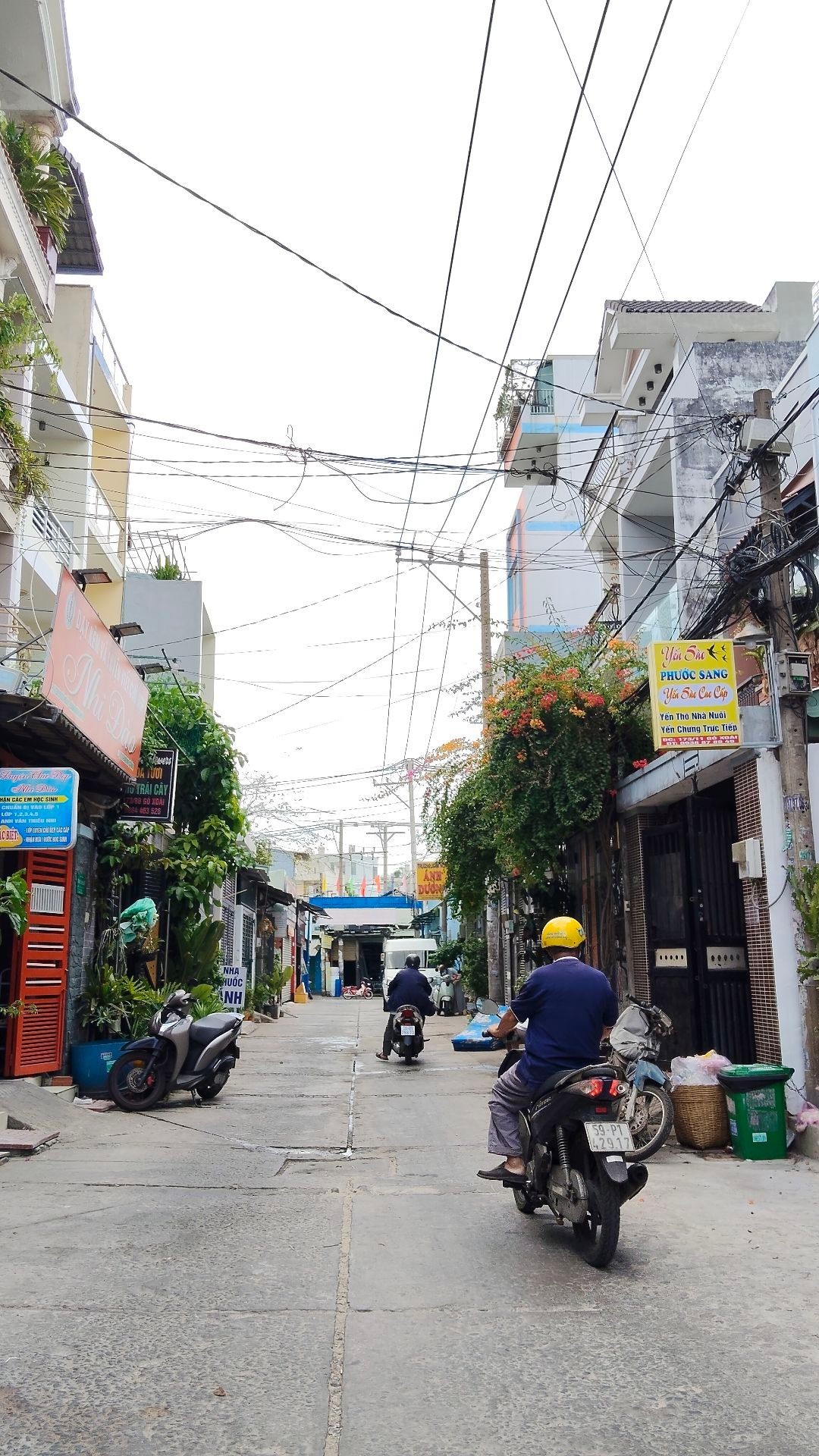 NHÀ HẺM TO NHƯ MẶT TIỀN ĐƯỜNG GÒ XOÀI,NGANG 4M DÀI 14M,HƠN 5 TỶ TL 15986182