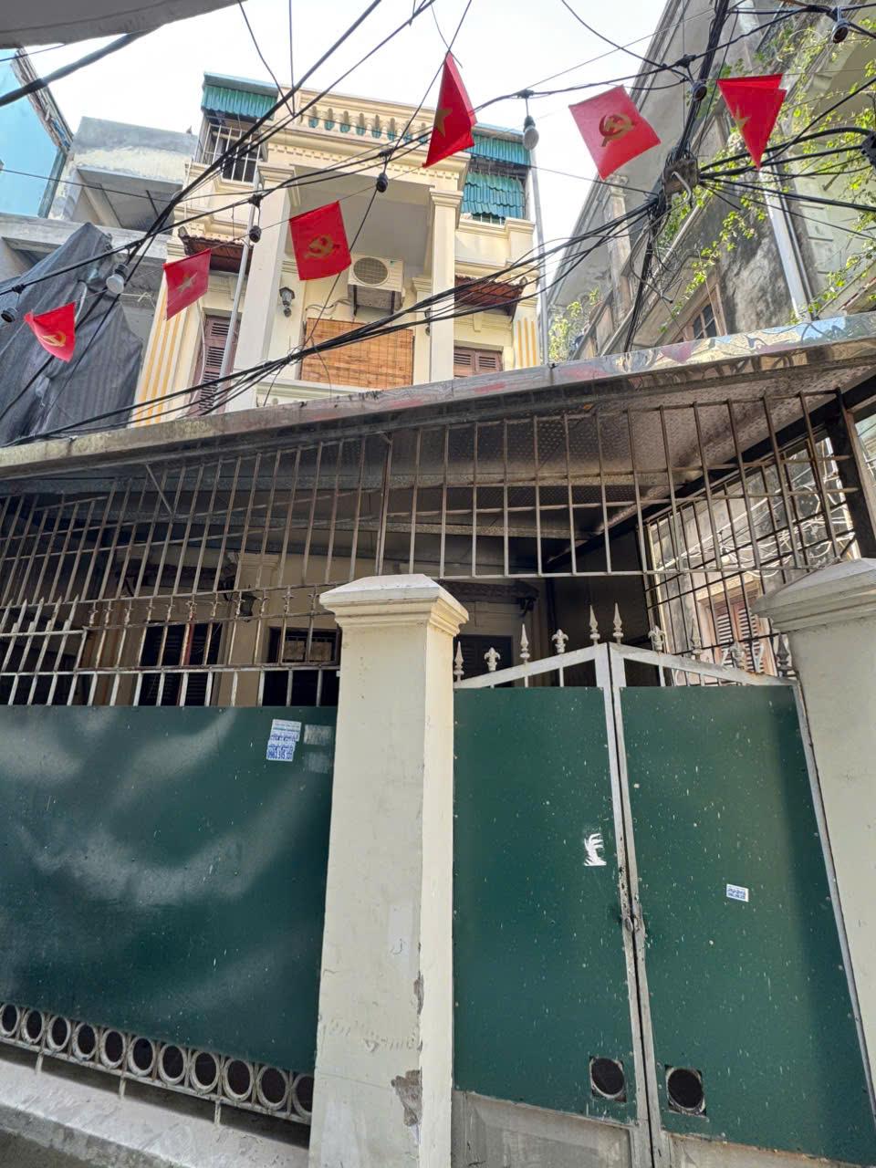 (Bồ Đề, Long Biên) Căn lô góc 2 thoáng, DT 60m2, MT 5.2m, cách ô tô 50m. Nhà  xây KCBT chắc chắn 15986203