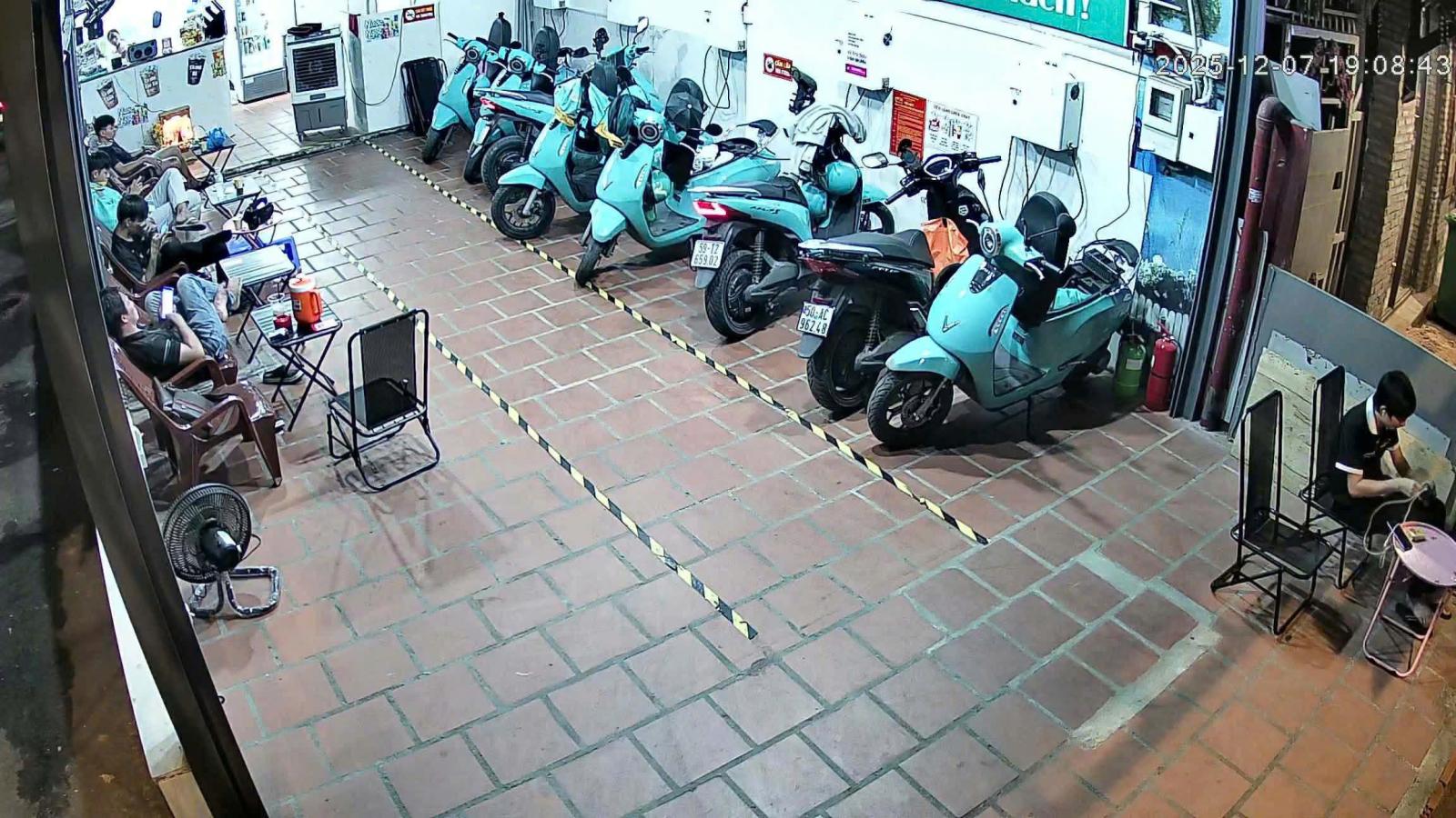 SANG NHƯỢNG TRẠM SẠC- CAFE TẠI PHƯỜNG THÔNG TÂY HỘI, HỒ CHÍ MINH 15986206