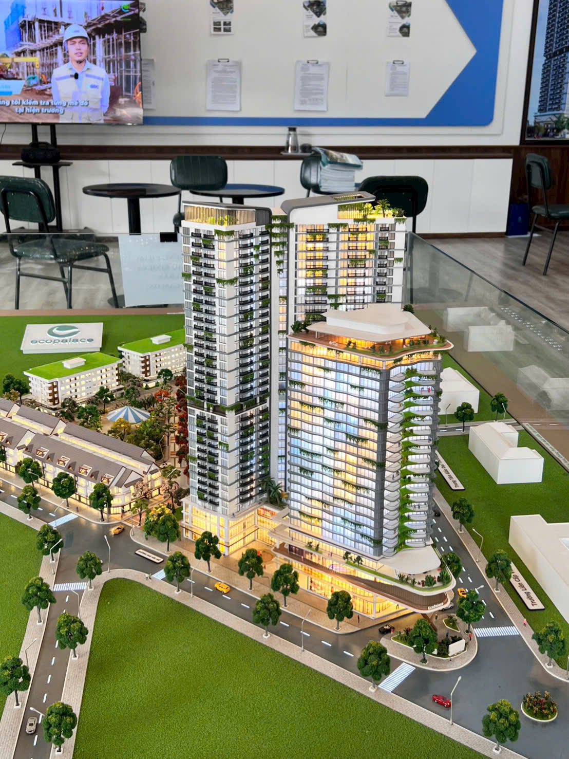 Shophouse khối đế Ecopalace nằm ngay sảnh chính của chung cư Ecopalace 15986216