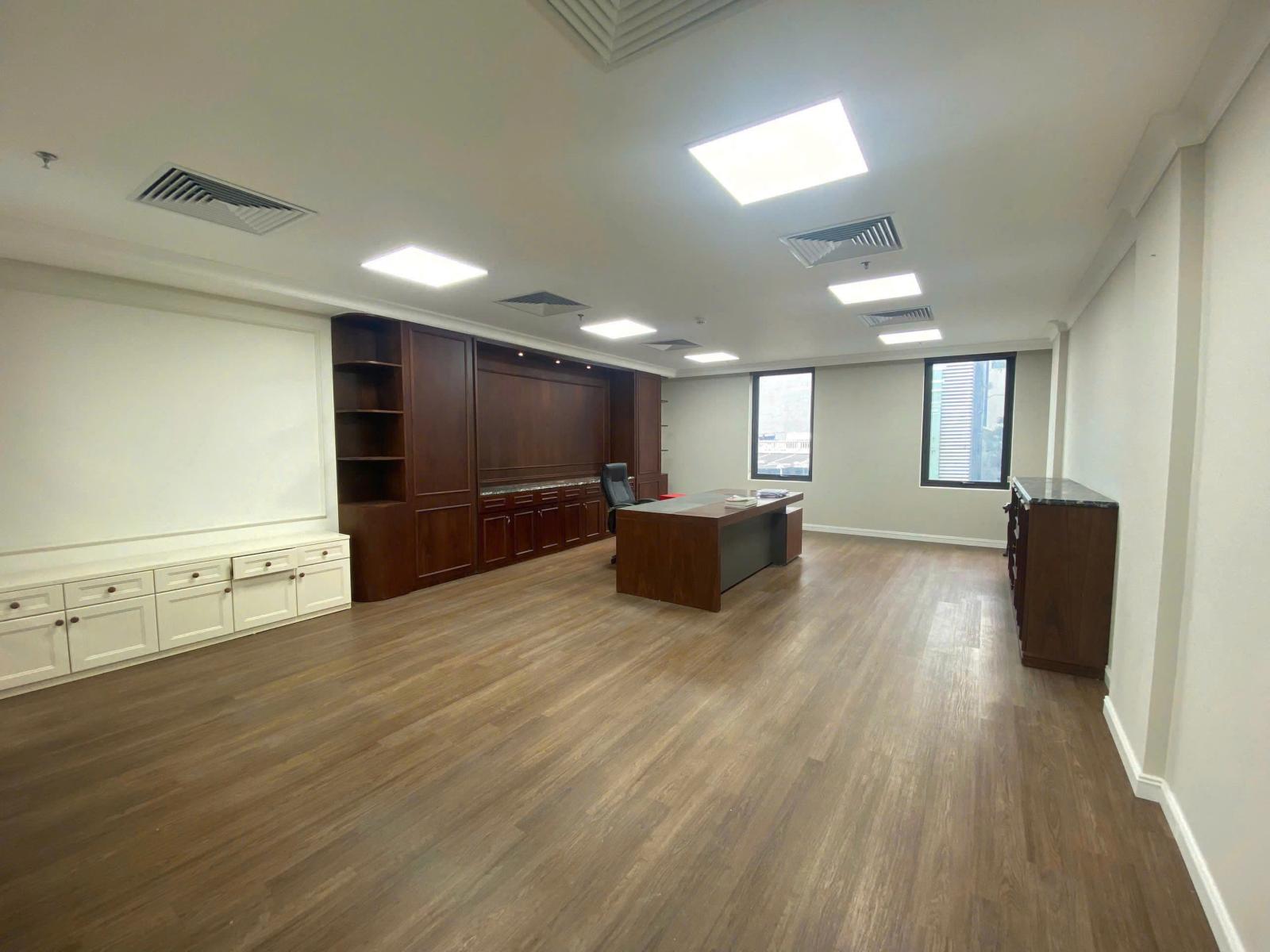 Toà nhà Văn Phòng có sẵn nội thất văn phòng cao cấp tại 25 Tô Hiến Thành, Hà Nội S sàn=500m2 cho 15986230