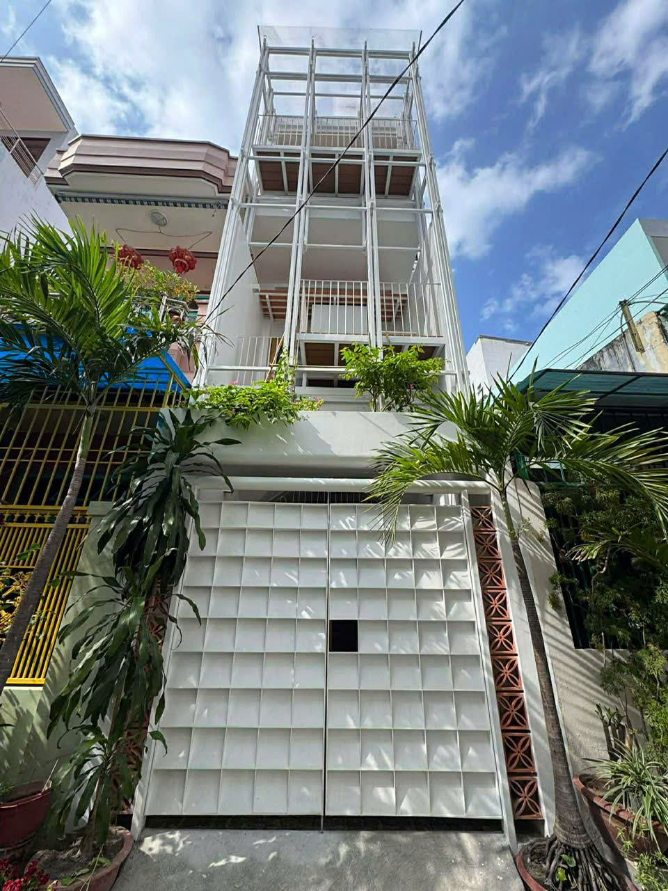 Nhà Mới 3 Tầng Sát Biển 100m – Ô Tô Tận Cửa – Full Nội Thất – 11 Tỷ 15986263